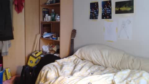 littlealien7 online show from 11.02.25