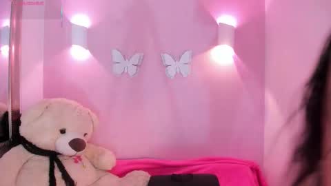 Ari online show from 12.18.25