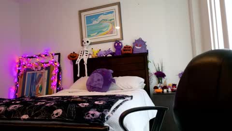 Snapshot of littledeathtrap chatting on 11.06.25 littledeathtrap online show from 11.06.25