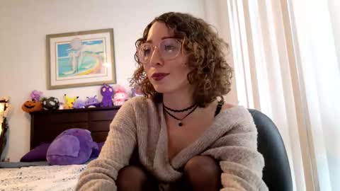 Snapshot of littledeathtrap chatting on 11.10.25 littledeathtrap online show from 11.10.25