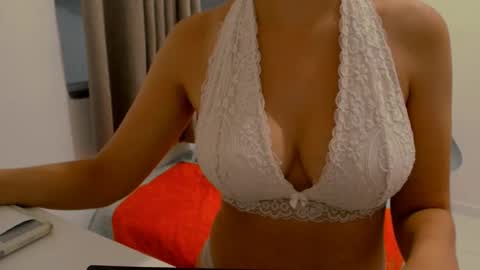 LittleDream20 online show from 10.30.25