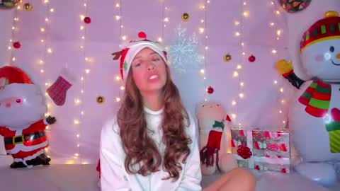 littlee_emma_ online show from 12.30.24