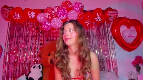 littlee_emma_ online show from 02.17.25