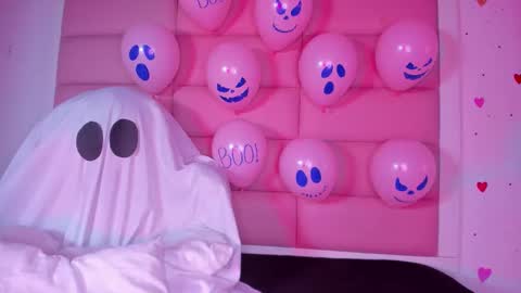 littlee_emma_ online show from 10.12.25