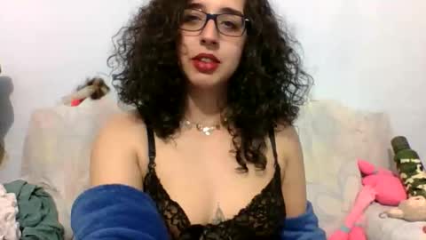 Snapshot of littlehotbr chatting on 10.09.25 littlehotbr online show from 10.09.25