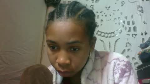 Snapshot of littlehotpanda chatting on 10.05.25 edra online show from 10.05.25