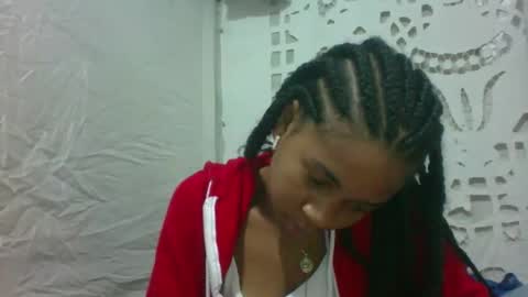 Snapshot of littlehotpanda chatting on 10.10.25 edra online show from 10.10.25