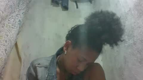 Snapshot of littlehotpanda chatting on 10.12.25 edra online show from 10.12.25