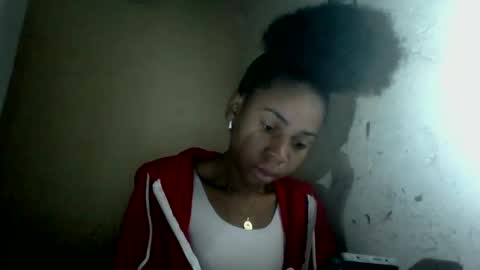 Snapshot of littlehotpanda chatting on 10.21.25 edra online show from 10.21.25