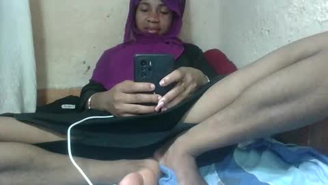 Snapshot of littlehotpanda chatting on 10.21.25 edra online show from 10.21.25