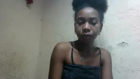 Snapshot of littlehotpanda chatting on 10.30.25 edra online show from 10.30.25