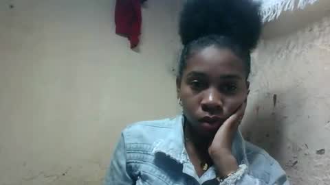 Snapshot of littlehotpanda chatting on 10.31.25 edra online show from 10.31.25