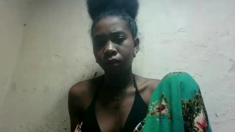 Snapshot of littlehotpanda chatting on 11.01.25 edra online show from 11.01.25