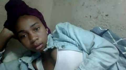 Snapshot of littlehotpanda chatting on 11.04.25 edra online show from 11.04.25