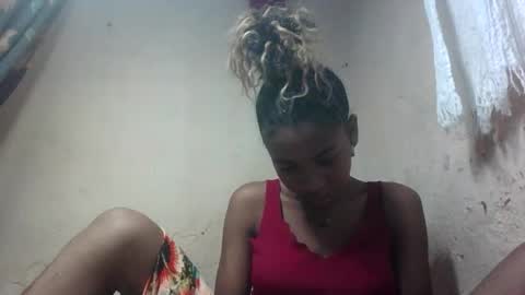 Snapshot of littlehotpanda chatting on 11.06.25 edra online show from 11.06.25