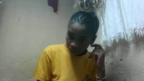 Snapshot of littlehotpanda chatting on 11.07.25 edra online show from 11.07.25