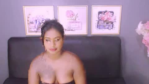littleindianmilf online show from 01.28.25