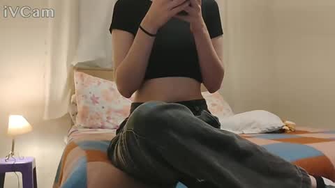 Snapshot of littlejinxxx chatting on 10.03.25 littlejinxxx online show from 10.03.25