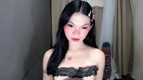 Snapshot of littlelace_ chatting on 04.18.26 littlelace_ online show from 04.18.26