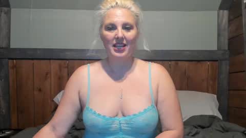 lisanixs online show from 03.08.25