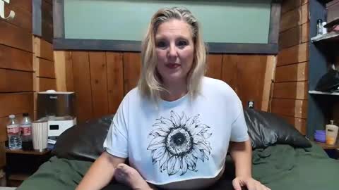 lisanixs online show from 04.16.26