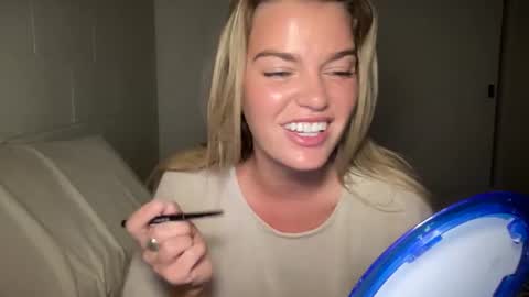 Snapshot of littlemaryjane19 chatting on 03.07.25 Marciabrady online show from 03.07.25