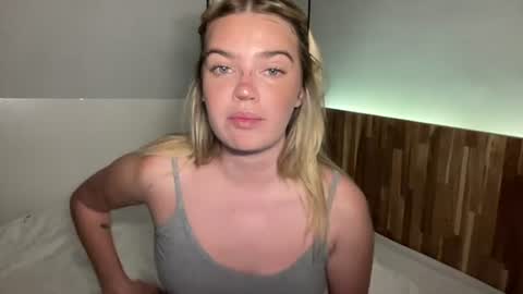 Snapshot of littlemaryjane19 chatting on 06.16.26 Marciabrady online show from 06.16.26