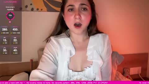 Snapshot of littlemia23 chatting on 05.15.26 littlemia23 online show from 05.15.26
