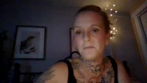 Snapshot of littlemisstaken chatting on 09.18.25 littlemisstaken online show from 09.18.25