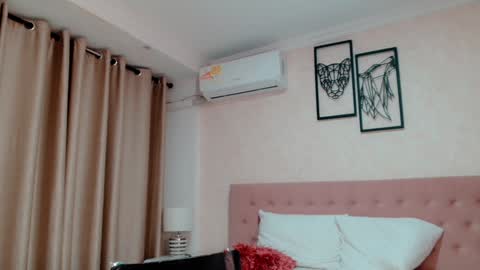 Sarahs Room online show from 12.14.24