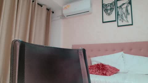 Sarahs Room online show from 12.19.24