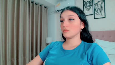 Sarahs Room online show from 01.03.25