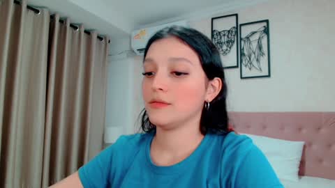 Sarahs Room online show from 01.08.25