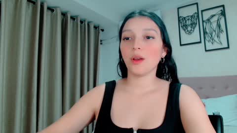 Sarahs Room online show from 01.19.25
