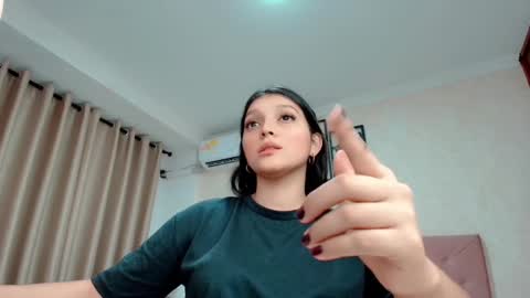 Sarahs Room online show from 02.20.25