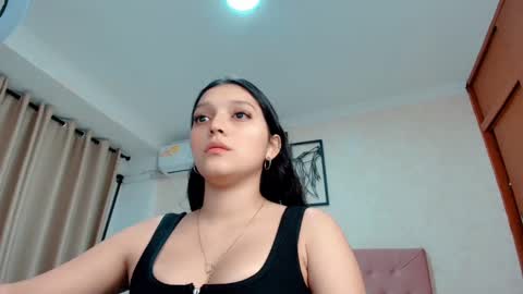 Sarahs Room online show from 03.10.25