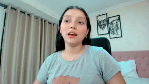 Sarahs Room online show from 03.25.26