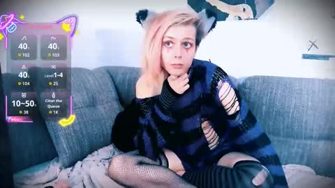 Snapshot of littlepinkcat chatting on 10.13.25 Felix online show from 10.13.25