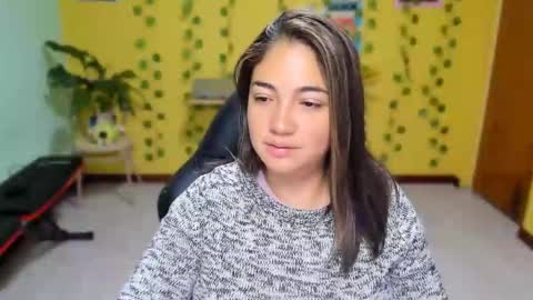 Snapshot of littleprety6969 chatting on 03.22.26 Mia Wednesday to Sunday 730 am to 1030 am Colombian Hour D online show from 03.22.26