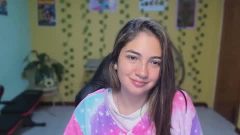 Snapshot of littleprety6969 chatting on 04.23.26 Mia Wednesday to Sunday 730 am to 1030 am Colombian Hour D online show from 04.23.26