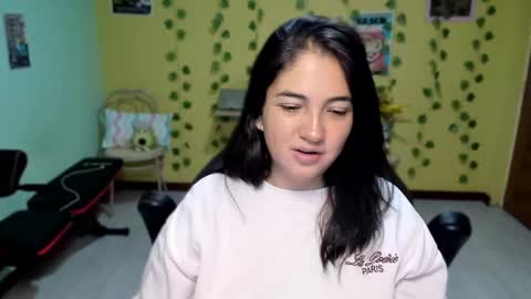 Snapshot of littleprety6969 chatting on 05.16.26 Mia Wednesday to Sunday 730 am to 1030 am Colombian Hour D online show from 05.16.26
