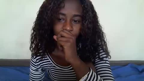 littlesandie online show from 10.24.25