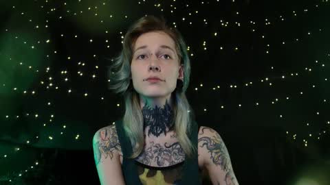 Snapshot of littlespacemouse chatting on 01.19.26 Niki free tg channel with some photos gifs and info about streams online show from 01.19.26