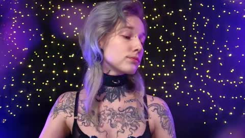 Snapshot of littlespacemouse chatting on 02.11.26 Niki free tg channel with some photos gifs and info about streams online show from 02.11.26