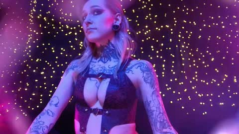 Snapshot of littlespacemouse chatting on 02.14.26 Niki free tg channel with some photos gifs and info about streams online show from 02.14.26