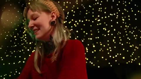 Snapshot of littlespacemouse chatting on 03.04.26 Niki free tg channel with some photos gifs and info about streams online show from 03.04.26