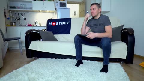 Little Tifany online show from 12.21.24