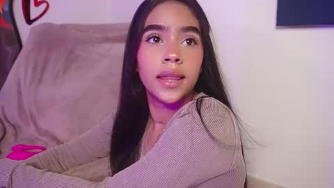 littletammy_ online show from 11.14.25