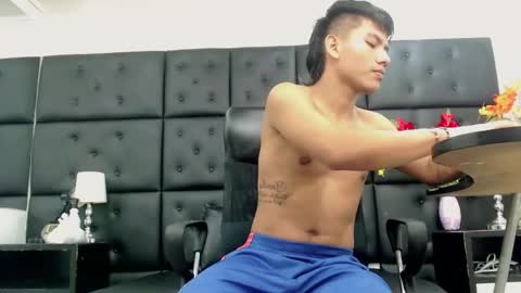 Snapshot of littletommy01 chatting on 02.12.25 littletommy01 online show from 02.12.25