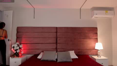 littlevaale online show from 12.19.25